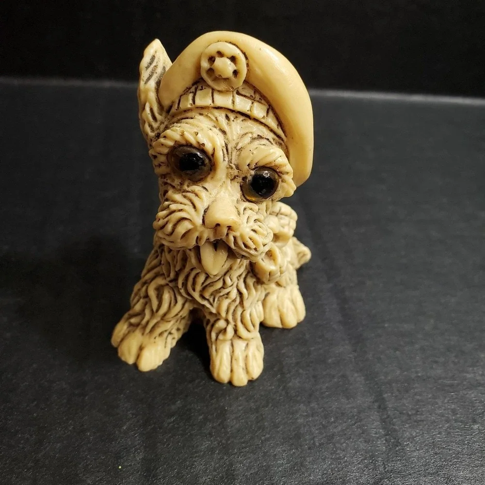 Vintage Scottish Terrier Figurine Resin England Norleans Dog Scottie 3.25